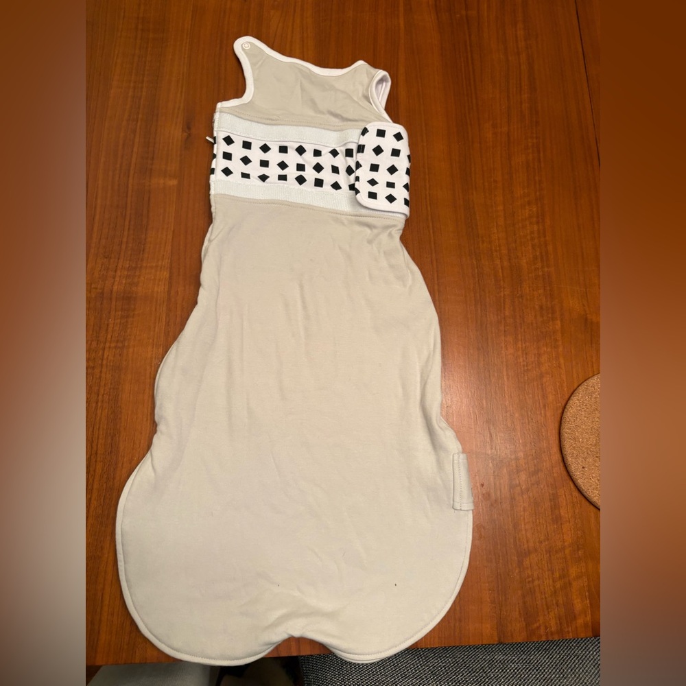 Nanit sleep sack size 6-12m. Excellent condition.